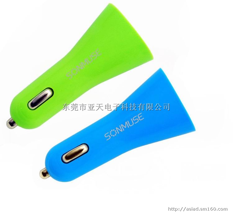 喇叭线USB车充 2.1A双USB车载充电器